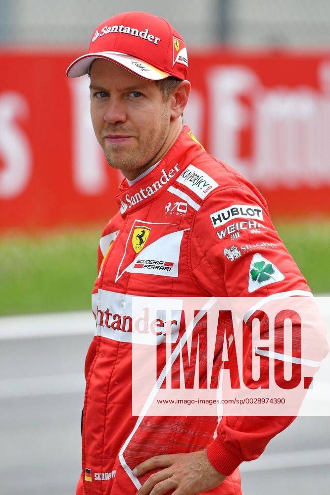 Sebastian VETTEL,GER (Scuderia Ferrari) nach dem Qualifying, Aktion,Einzelbild,angeschnittenes Einzelmotiv,Halbfigur,halbe Figur. Formel 1:GP von Oesterreich, Red Bull Ring Zeltweg,Spielberg,Saison 2017,am 08.07.2017.