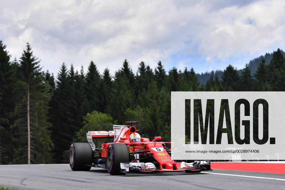 Sebastian VETTEL,GER (Scuderia Ferrari),Aktion in seinem Rennwagen, 3.Training, Formel 1:GP von Oesterreich, Red Bull Ring Zeltweg,Spielberg,Saison 2017,am 08.07.2017.