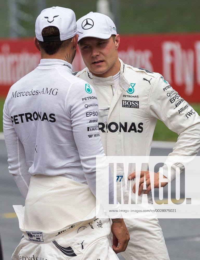 Red Bull Ring, Spielberg, AUT, FIA, Formel 1, Grosser Preis von Oesterreich, Qualifying, im Bild Lewis Hamilton (GBR) Mercedes AMG Petronas F1 Team, Valtteri Bottas (FIN) Mercedes AMG Petronas F1 Team British Formula One driver Lewis Hamilton of Mercedes AMG F1 Finnish Formula One driver Valtteri Bottas of Mercedes AMG Petronas F1 during Qualifying for the Austrian FIA Formula One Grand Prix at the Red Bull Ring in Spielberg, Austria on 2017 07 08. Spielberg EX_ANG