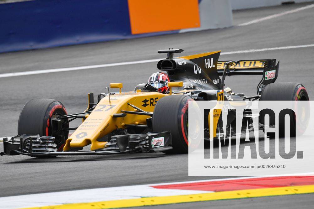 Nico HUELKENBERG,HÜLKENBERG (GER,Renault F1 Team), Aktion in seinem Rennwagen. Formel 1:GP von Oesterreich,2.Training. Red Bull Ring Zeltweg,Spielberg,Saison 2017,am 07.07.2017.