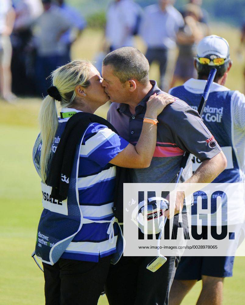 July 8th 2017, Portstewart Golf Club, Portstewart, Northern Ireland; Dubai Duty Free Irish Open Golf Championship, Day 3; A kiss for David Drsydale (SCO) from his wife Vicky at the end of his round on the third day Cookex ActionPlus11899095