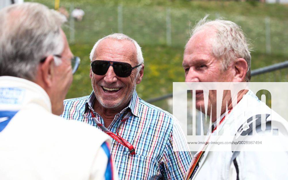 FORMULA 1 - GP of Austria 2017 SPIELBERG,AUSTRIA,09.JUL.17 - MOTORSPORTS, FORMULA 1 - Grand Prix of Austria, Red Bull Ring, legends parade. Image shows Dietrich Mateschitz (Red Bull) and motorsport consultant Helmut Marko (Red Bull). GEPAxpictures xDanielxGoetzhaber