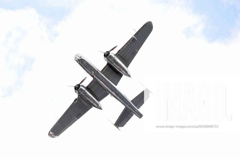 MOTORSPORTS - The Flying Bulls Air Show SPIELBERG,AUSTRIA,09.JUL.17 - MOTORSPORTS - The Flying Bulls Air Show. Image shows shows a plane. GEPAxpictures xMichaelxRiedler
