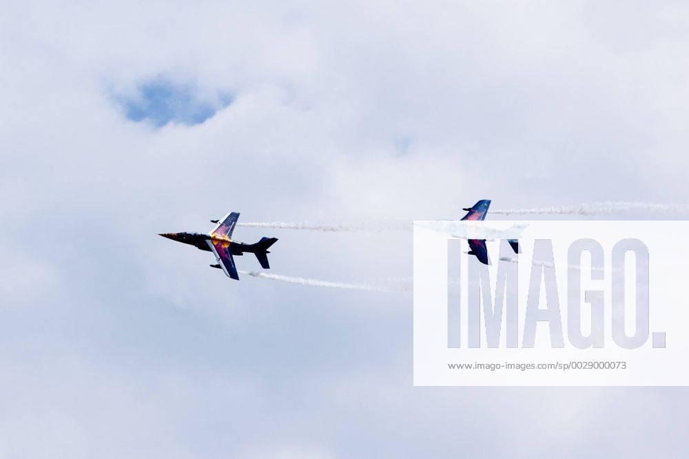MOTORSPORTS - The Flying Bulls Air Show SPIELBERG,AUSTRIA,09.JUL.17 - MOTORSPORTS - The Flying Bulls Air Show. Image shows planes. GEPAxpictures Klansek