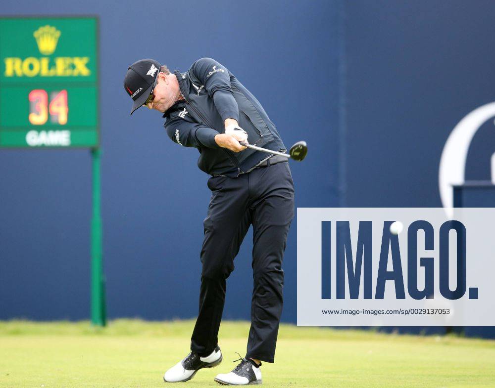 20th July 2017, Royal Birkdale Golf Club, Southport, England; The 146th Open Golf Championship, First round; Zak Johnson (USA) hits a fairway wood from the first tee Blunsdenx ActionPlus11904151