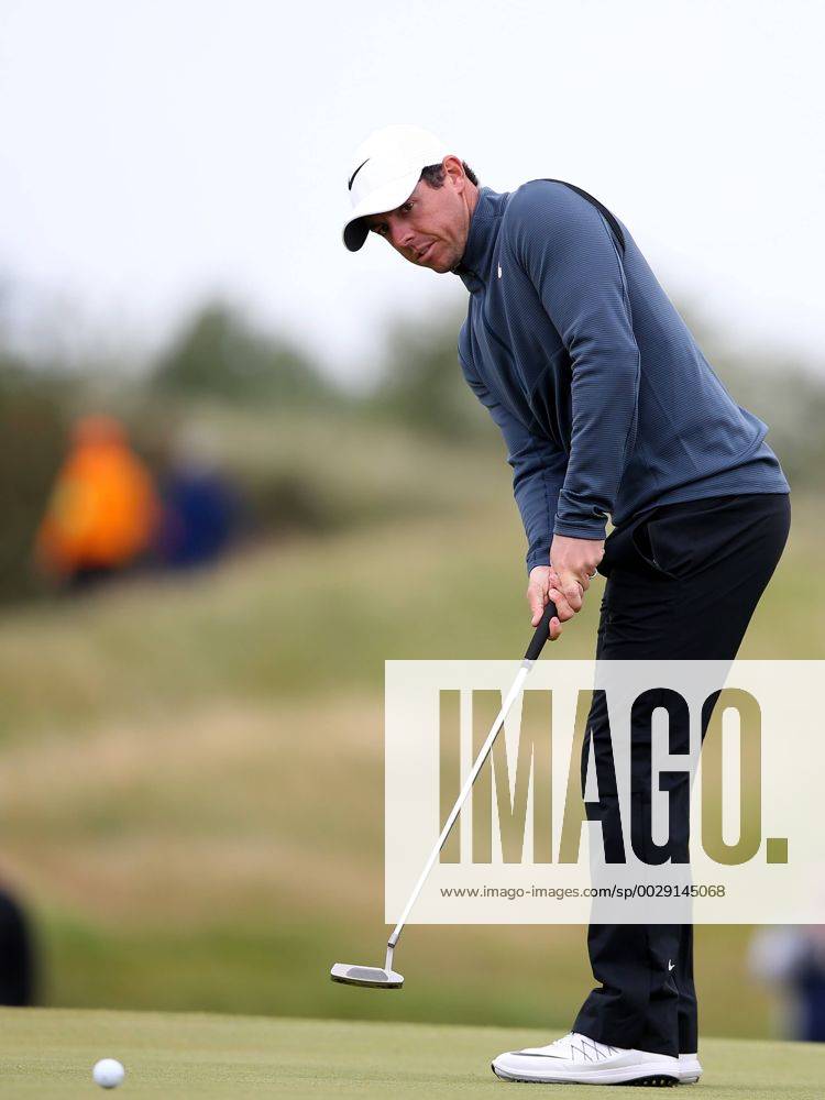 21st July 2017, Royal Birkdale Golf Club, Southport, England; The 146th Open Golf Championship, second round; Rory McIlroy (NIR) rolls his birdie putt on the 9th green Blunsdenx ActionPlus11904447