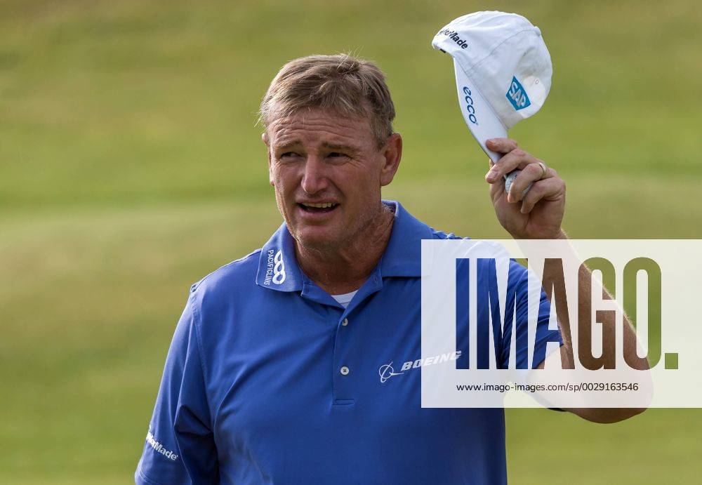 - SPORT 22nd July 2017, Royal Birkdale Golf Club, Southport, England; The 146th Open Golf Championship, third round ; Ernie Els (RSA) raises his cap to the applause of the fans in the grandstands lining the 18th green Blunsdenx ActionPlus11905247