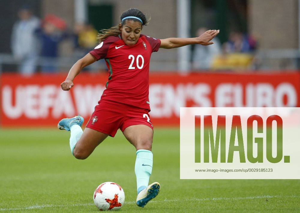(170724) -- ROTTERDAM, July 24, 2017 -- Suzane Pires of Portugal shoots during the UEFA Women s EURO 2017 soccer tournament Group D match between Portugal and Scotland at the Sparta Stadium in Rotterdam, the Netherlands, on July 23, 2017. Portugal won 2-1. ) (SP)THE NETHERLANDS-ROTTERDAM-SOCCER-UEFA-WOMEN S EURO-PORTUGAL VS SCOTLAND YexPingfan