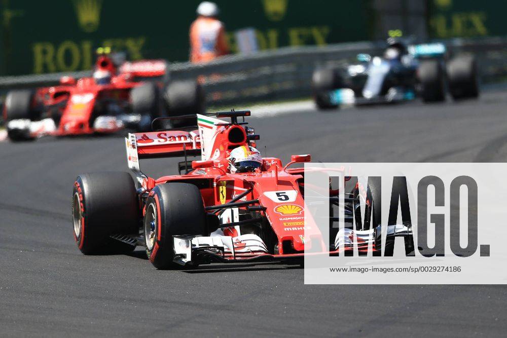 July 30th 2017, Hungaroring, Mogyor& xf3;d, Hungary; Formula One Grand Prix of Hungary, Race Day; Sebastian Vettel - Scuderia Ferrari SF70H leads race start xOctanex ActionPlus11907899