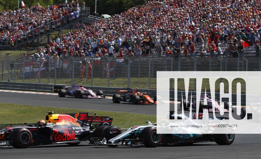 Motorsports: FIA Formula One World Championship WM Weltmeisterschaft 2017, Grand Prix of Hungary, 33 Max Verstappen (NLD, Red Bull Racing), 44 Lewis Hamilton (GBR, Mercedes AMG Petronas F1 Team), Budapest Hungary ZWEIx