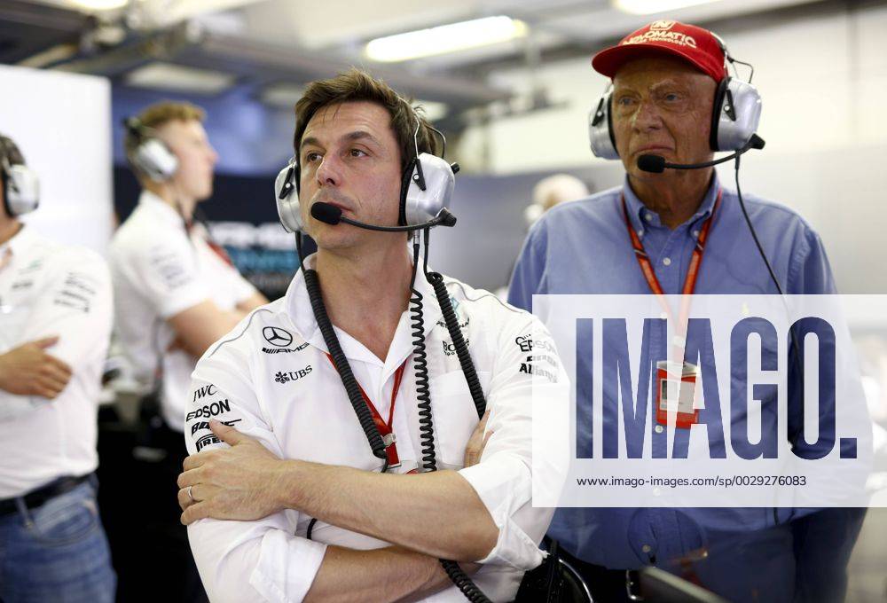 Motorsports: FIA Formula One World Championship WM Weltmeisterschaft 2017, Grand Prix of Hungary, Toto Wolff (AUT, Mercedes AMG Petronas Formula One Team), Niki Lauda (AUT, Mercedes AMG Petronas Formula One Team), Budapest Hungary ZWEIx