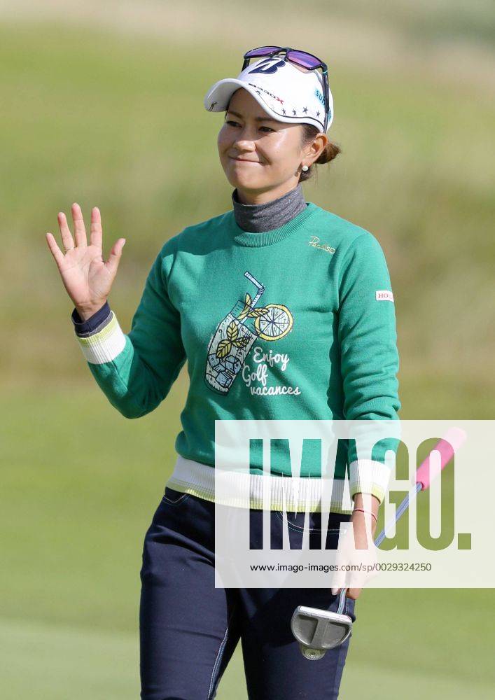 Japan s Miyazato plays at British Open golf Former world No. 1 Ai Miyazato of Japan waves to the gallery on the fifth hole during the first round of the Women s British Open at Kingsbarns Golf Links in Kingsbarns, Scotland, on Aug. 3, 2017. Miyazato is retiring at the end of the season.