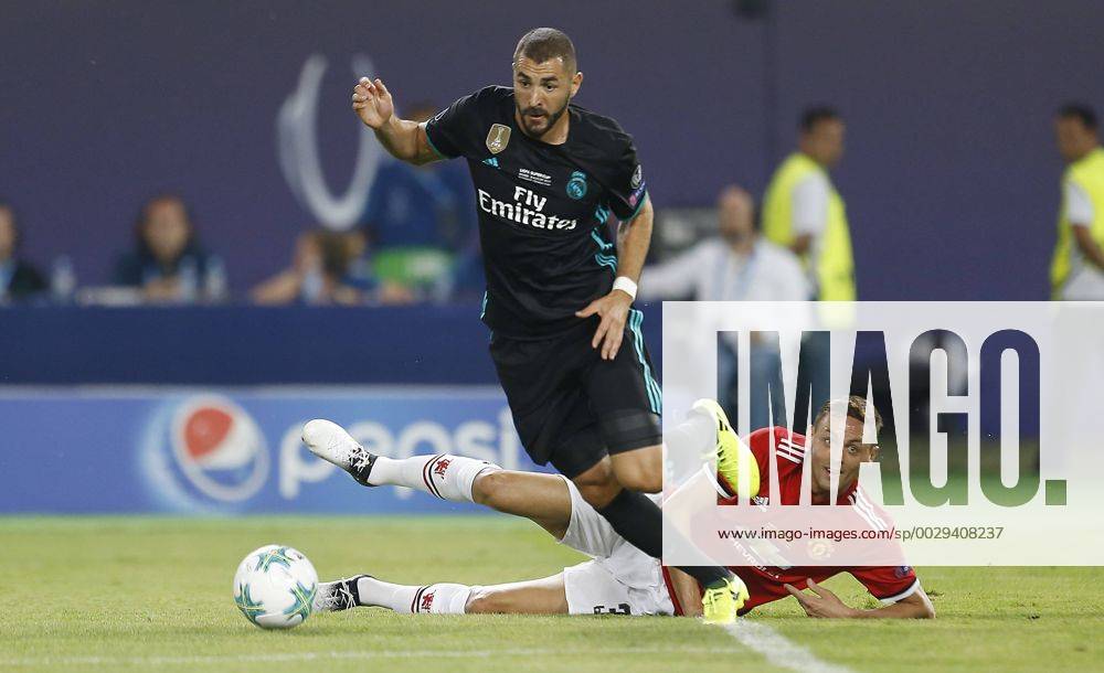 Final de la Supercopa de Europa entre el Real Madrid y el Manchester United ManU En la imagen, Benzema y Darmian. 2017 UEFA Super Cup final match between Real Madrid and Manchester United. In this picture, Benzema and Darmian. xÃngelxRiverox