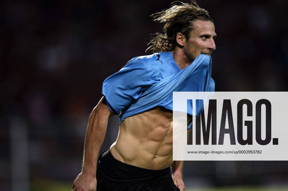 Diego Forlan (Uruguay) - Torjubel - (pan21131) Fußball Länderspiel Herren Copa America 2007, Südamerika, Südamerikameisterschaft, Meisterschaft, Viertelfinale, Nationalteam Einzelbild San Cristobal Kraft Freude, Fußball Länderspiel Herren Copa America 2007, Südamerika, Südamerikameisterschaft, Meisterschaft, Viertelfinale, Nationalteam Einzelbild San Cristobal Kraft Freude,