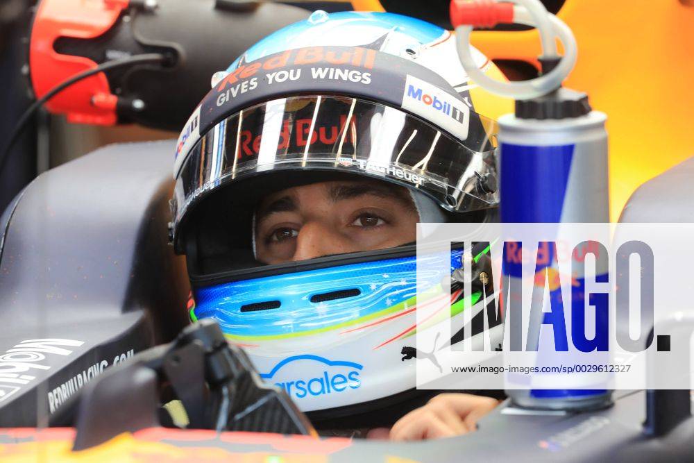Free Practice 1, Daniel Ricciardo (AUS) Red Bull Racing RB13 Belgian Grand Prix, Spa-Francorchamps 24 - 27 August 2017 25.08.2017 - Free Practice 1, Daniel Ricciardo (AUS) Red Bull Racing RB13
