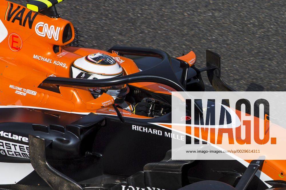 Spa, Belgium - 02 VANDOORNE Stoffel from Belgium of McLaren Honda using the Halo during the Formula One Belgian Grand Prix at Circuit de Spa-Francorchamps on August 25, 2017 in Spa, Belgium. F1 Grand Prix of Belgium - Practice - ZUMAn230 20170825_zaa_n230_081