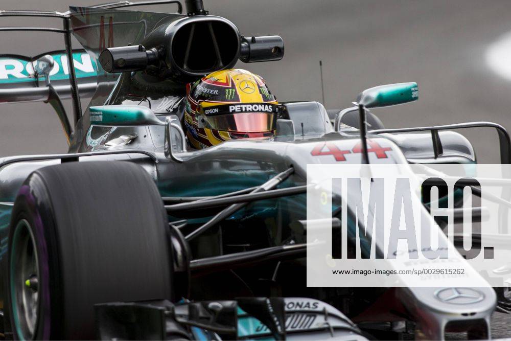 Spa, Belgium - 44 HAMILTON Lewis from Great Britain of team Mercedes GP during the Formula One Belgian Grand Prix at Circuit de Spa-Francorchamps on August 25, 2017 in Spa, Belgium. F1 Grand Prix of Belgium - Practice - ZUMAn230 20170825_zaa_n230_182