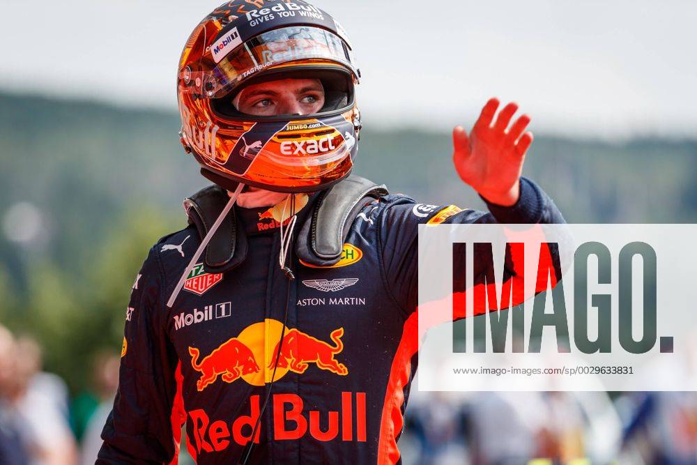 Max Verstappen (Red Bull Racing) winkt den Fans, Grosser Preis von Belgien 2017, Rennen, Motorsport, Formel 1, 26.08.2017, Spa Francorchamps