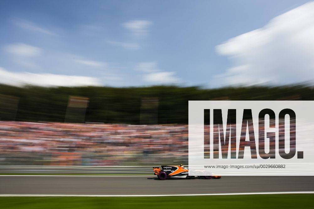 Spa, Belgium - 02 VANDOORNE Stoffel from Belgium of McLaren Honda during the Formula One Belgian Grand Prix at Circuit de Spa-Francorchamps on August 27, 2017 in Spa, Belgium. F1 Grand Prix of Belgium - Race - ZUMAn230 20170827_zaa_n230_160