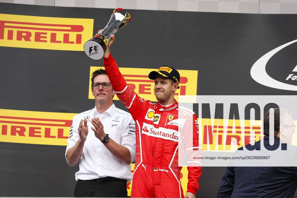 Motorsports: FIA Formula One World Championship WM Weltmeisterschaft 2017, Grand Prix of Belgium, Andrew Shovlin, 5 Sebastian Vettel (GER, Scuderia Ferrari), Spa-Francorchamps Belgium ZWEIx
