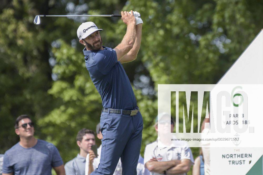 Old Westbury, New York, U.S - Dustin Johnson tees off the 6th hole during the final round of The Northern Trust at Glen Oaks Club in Old Westbury, NY. GOLF 2017 - The Northern Trust - Final Round - ZUMAc119 20170827_zaf_c119_003
