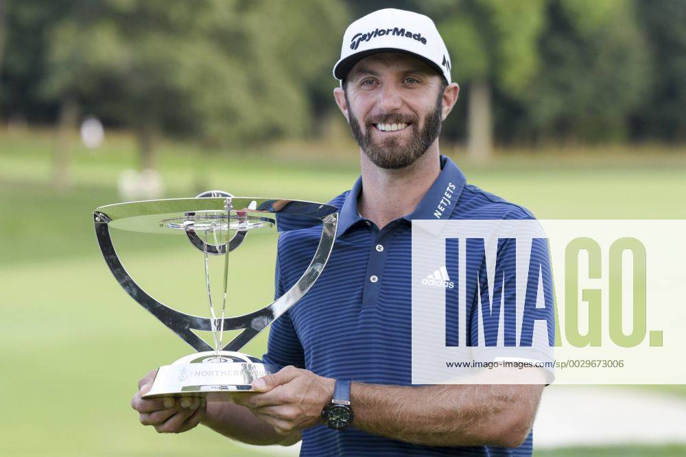 Old Westbury, New York, U.S - Dustin Johnson holds the winning trophy after the final round of The Northern Trust at Glen Oaks Club in Old Westbury, NY. GOLF 2017 - The Northern Trust - Final Round - ZUMAc119 20170827_zaf_c119_037