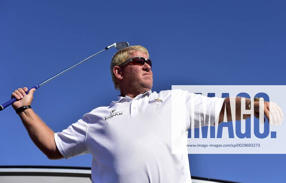 Golf player John Daly of USA plays his ball during exhibition prior to the Czech Masters European Tour tournament in Prague, Czech Republic, August 29, 2017. (CTKxPhoto RomanxVondrous) CTKPhotoP201708290772701 vnd 2