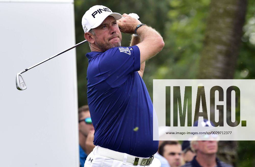 UK s golf player Lee Westwood plays his ball during the Czech Masters European Tour tournament in Vysoky Ujezd near Prague, Czech Republic, August 31, 2017. (CTKxPhoto RomanxVondrous) CTKPhotoP201708310893801 vnd 10
