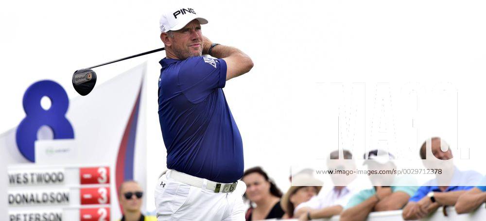 UK s golf player Lee Westwood plays his ball during the Czech Masters European Tour tournament in Vysoky Ujezd near Prague, Czech Republic, August 31, 2017. (CTKxPhoto RomanxVondrous) CTKPhotoP201708310893901 vnd 11