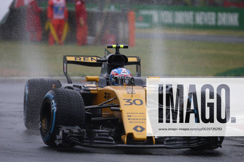 Free practice 3, Jolyon Palmer (GBR) Renault F1 Team RS17 Italian Grand Prix, Monza 31 August - 03 September 2017 02.09.2017- Free practice 3, Jolyon Palmer (GBR) Renault Sport F1 Team RS17