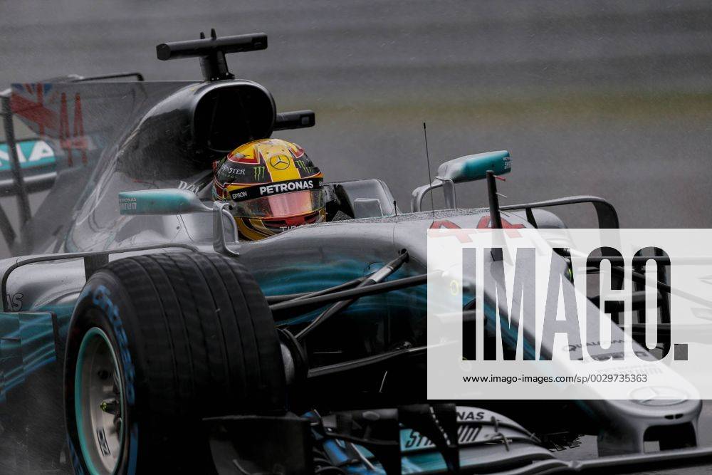 Monza, Italy - LEWIS HAMILTON of Great Britain and Mercedes AMG Petronas F1 Team drives during practice session of the 2017 Formula 1 Italian Grand Prix in Monza, Italy. F1 2017 - Italian Grand Prix - Practice - ZUMAg147 20170902_zap_g147_015
