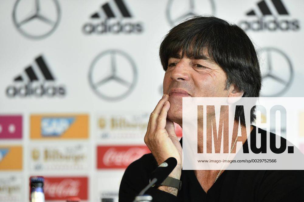 Nationaltrainer Trainer Coach Joachim Jogi Löw (GER) nachdenklich Pressekonferenz PK vor DFB Länderspiel Deutschland GER vs Norwegen NOR WMQ WM-Qualifikation zur FIFA Weltmeisterschaft 2018 Robert Schlienz Stadion, Stuttgart, Deutschland 03.09.2017 Pressekonferenz PK vor DFB Länderspiel Deutschland GER vs Norwegen NOR WMQ