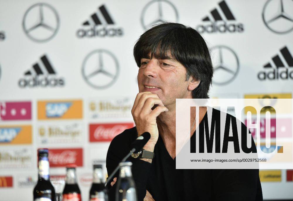 Nationaltrainer Trainer Coach Joachim Jogi Löw (GER) nachdenklich Pressekonferenz PK vor DFB Länderspiel Deutschland GER vs Norwegen NOR WMQ WM-Qualifikation zur FIFA Weltmeisterschaft 2018 Robert Schlienz Stadion, Stuttgart, Deutschland 03.09.2017 Pressekonferenz PK vor DFB Länderspiel Deutschland GER vs Norwegen NOR WMQ