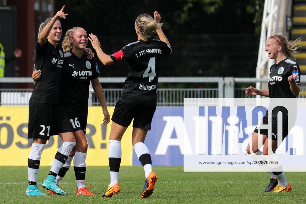 V.li.: Torschützin Ana-Maria Crnogorcevic (Frankfurt, 21), Janina Hechler (Frankfurt, 16), Kathrin Julia Hendrich (Kathy Hendrich, Frankfurt, 4) und Jackie Groenen (Frankfurt, 14), jubeln über das Tor zum 1:0, Jubel, Torjubel, Torerfolg, celebrate the goal, goal, celebration, Jubel ueber das Tor, optimistisch, Action, Aktion, Spielerinnen vom 1. FFC Frankfurt, Fussball, Allianz Frauen-Bundesliga, 1. FFC Frankfurt - 1. FC Köln,