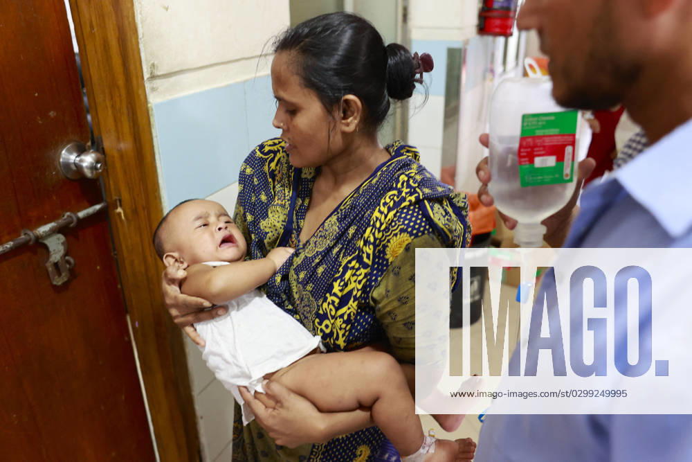 Bangladesh Confronts Surge In Dengue Cases - Dhaka Children suffer from dengue fever receive medical treatment at a hospital, in Dhaka, Bangladesh, July 14, 2023. . Dengue infection has increased five times since 1 January to 31 May this year in Bangladesh. Children aged less than 15 years suffer from dengue fever the most. Dengue infection rates are usually high during monsoon and in the slum areas. Four variations of this virus have been identified. If infected with more than one variation or for the second time, severity of the infection is way more intense. Since many children are being diagnosed with dengue for the second or third time now, the situation is getting complicated. Meanwhile, many children with dengue infection are being a