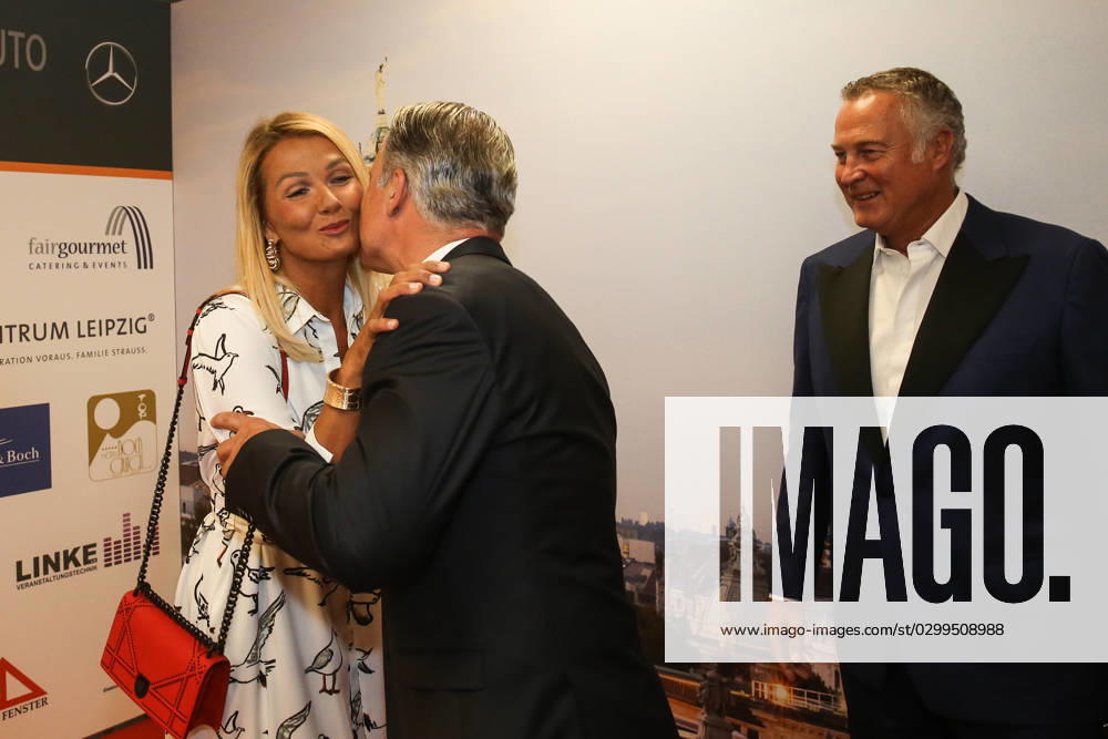 Greeting Franziska van Almsick GER with husband entrepreneur Juergen B Harder and Karsten Speck Red carpet at The Westin Hotel for the 11 GRK Golf Charity Masters in Leipzig Photographed on 11 08 2018 Pressebuero Schroedter