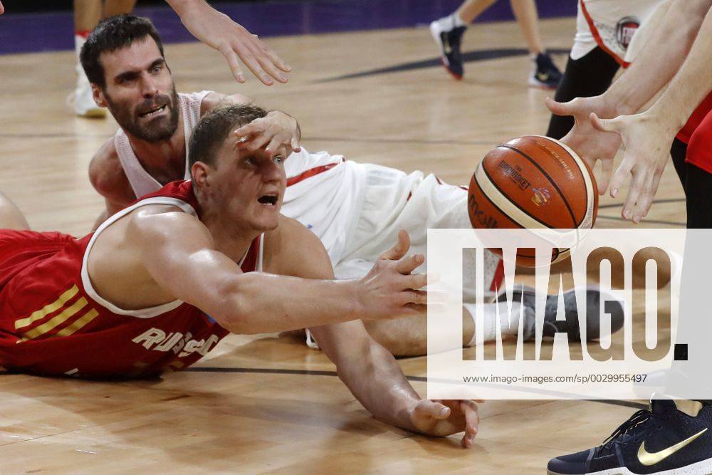 - SPORT Spain s player Fernando San Emeterio (back) in action against Russia s Timofey Mozgov (front) during the EuroBasket 2017 third place match between Spain and Russia, in Istanbul, Turkey 17 September 2017. FIBA EuroBasket 2017 !ACHTUNG: NUR REDAKTIONELLE NUTZUNG!