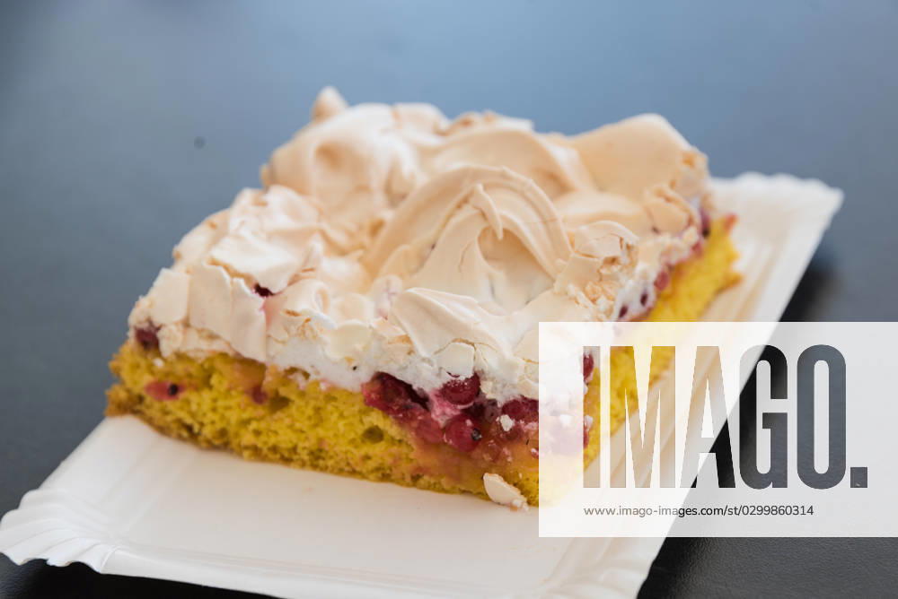 Cake with Red Currants and Baiserhaube Dessert, Close-up 1077405046