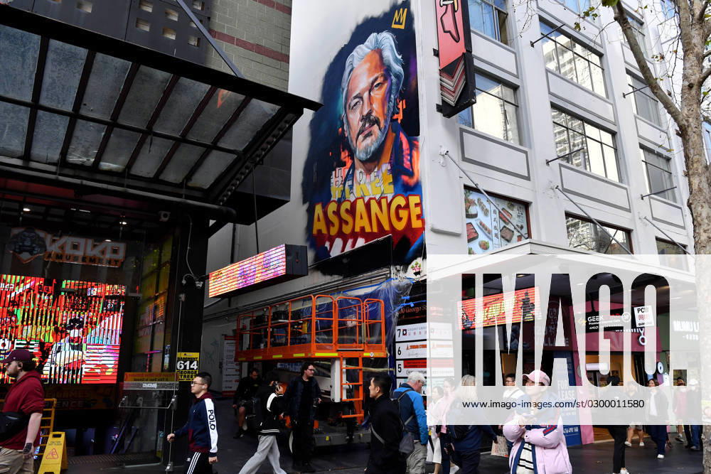 JULIAN ASSANGE MURAL SYDNEY, A mural of imprisoned Australian editor, publisher, and activist Julian Assange by artist Scottie Marsh is painted on the side of a building in the CBD of Sydney, Monday, July 24, 2023. ( NO ARCHIVING, , NO USE IN BOOKS WITHOUT CONSENT SYDNEY NEW SOUTH WALES AUSTRALIA