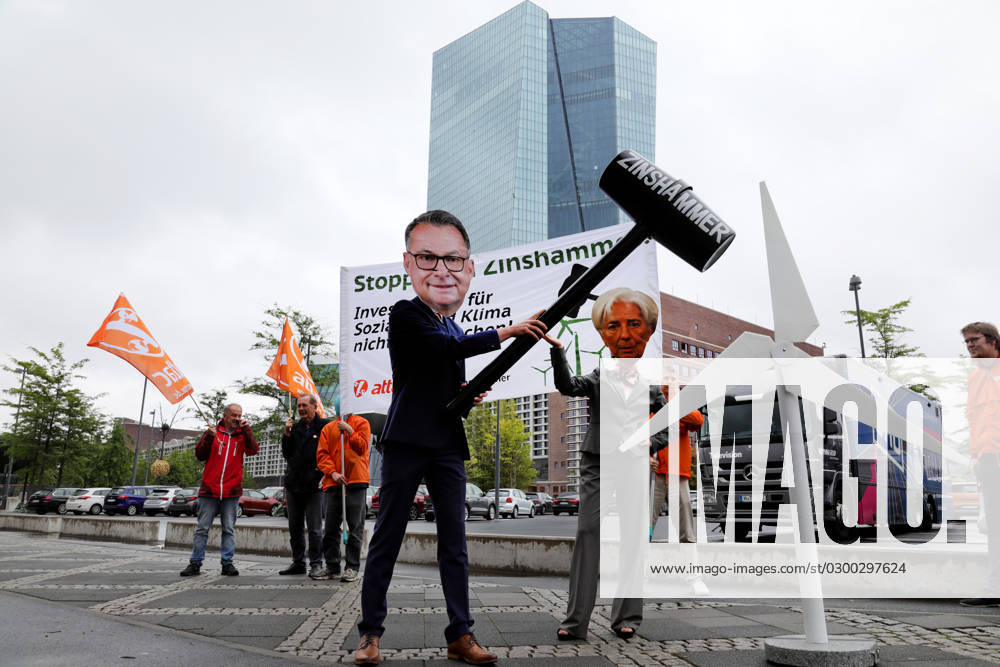 Frankfurt, DEU Under the motto Stop the interest rate hammer, do not flatten investments for social issues and climate, members of Attac protest against the interest rate policy of the European Central Bank, ECB