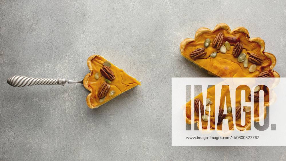Top view Delicious Thanksgiving Pumpkin pie Resolution and high Quality Beautiful Photo
