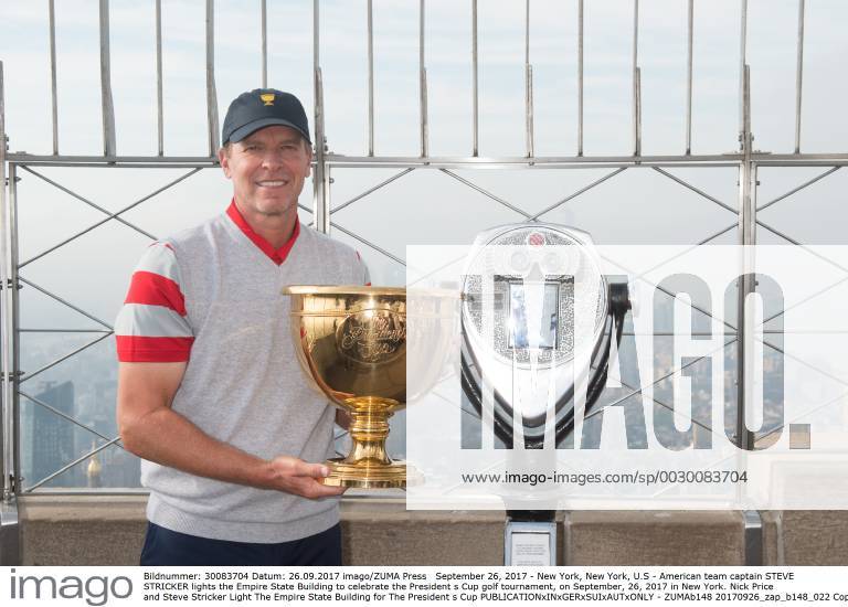 New York, New York, U.S - American team captain STEVE STRICKER lights the Empire State Building to celebrate the President s Cup golf tournament, on September, 26, 2017 in New York. Nick Price and Steve Stricker Light The Empire State Building for The President s Cup - ZUMAb148 20170926_zap_b148_022