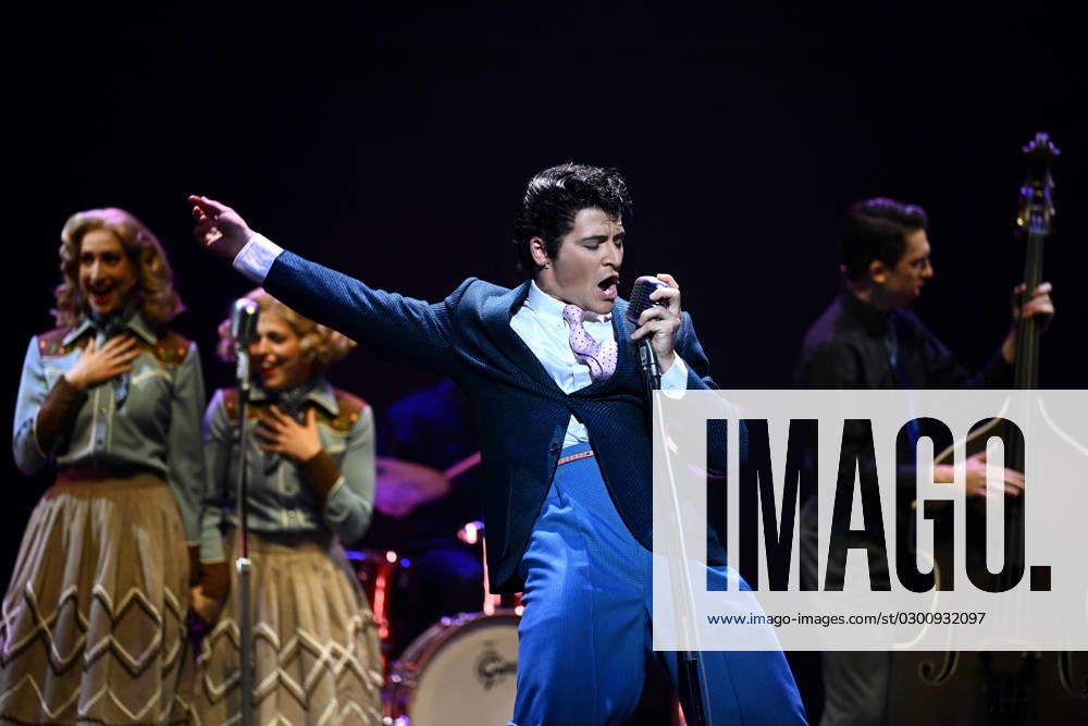 ELVIS MUSICAL MEDIA CALL, Rob Mallett performs the role of Elvis during a media preview of Elvis: A Musical Revolution at the State Theatre, in Sydney, Thursday, August 3, 2023. ( NO ARCHIVING, , NO USE IN BOOKS WITHOUT CONSENT SYDNEY NSW AUSTRALIA