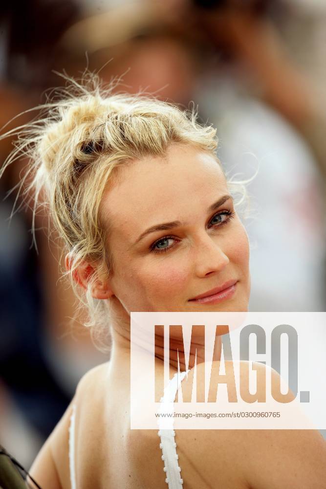 60th International Cannes Film Festival. L Age des Tenebres Photocall German actress Diane Kruger poses during a photocall for Canadian director Denys Arcand s film L Age des Tenebres at the Palais des Festivals during the 60th International Cannes Film Festival on May 26, 2007 in Cannes, France. Photo by Hahn-Nebinger-Orban ABACAPRESS.COM Cannes France