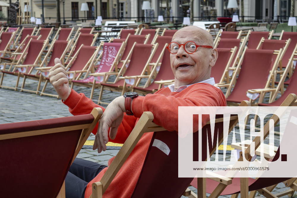 Ralf Herzog pantomime makes curious about the special event at the Palais Summer on the stage on the Neumarkt in front of the Frauenkirche on August 8 from 7 pm, where the Dresden Pantomime Festival introduces itself with a performance by pantomime Ralf Herzog, accompanied by jazz pianist Andreas Scotty Böttcher