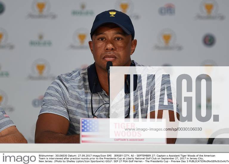 JERSEY CITY, NJ - SEPTEMBER 27: Captain s Assistant Tiger Woods of the American Team is interviewed after practice rounds prior to the Presidents Cup at Liberty National Golf Club on September 27, 2017 in Jersey City, New Jersey. (Photo by Shelley Lipton Icon Sportswire) GOLF: SEP 27 PGA Golf Herren - The Presidents Cup - Preview Day 3 Icon17092742