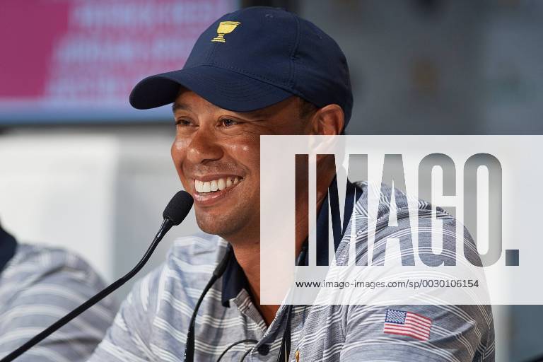JERSEY CITY, NJ - SEPTEMBER 27: Captain s Assistant Tiger Woods of the American Team is interviewed after practice rounds prior to the Presidents Cup at Liberty National Golf Club on September 27, 2017 in Jersey City, New Jersey. (Photo by Shelley Lipton Icon Sportswire) GOLF: SEP 27 PGA Golf Herren - The Presidents Cup - Preview Day 3 Icon17092725