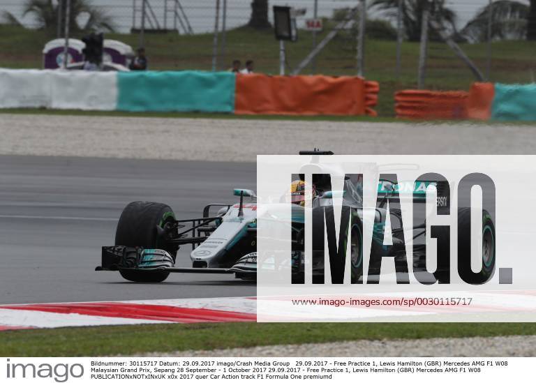 Free Practice 1, Lewis Hamilton (GBR) Mercedes AMG F1 W08 Malaysian Grand Prix, Sepang 28 September - 1 October 2017 29.09.2017 - Free Practice 1, Lewis Hamilton (GBR) Mercedes AMG F1 W08