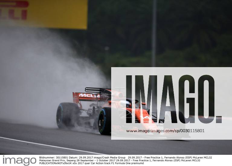 Free Practice 1, Fernando Alonso (ESP) McLaren MCL32 Malaysian Grand Prix, Sepang 28 September - 1 October 2017 29.09.2017 - Free Practice 1, Fernando Alonso (ESP) McLaren MCL32