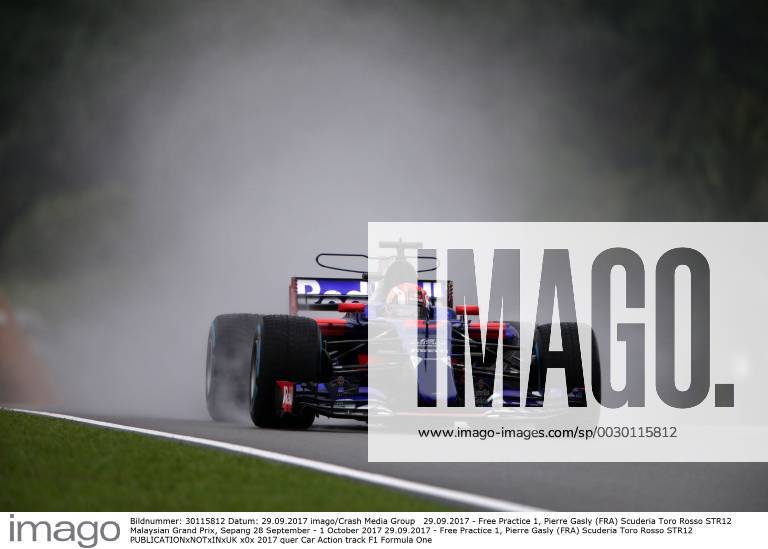 Free Practice 1, Pierre Gasly (FRA) Scuderia Toro Rosso STR12 Malaysian Grand Prix, Sepang 28 September - 1 October 2017 29.09.2017 - Free Practice 1, Pierre Gasly (FRA) Scuderia Toro Rosso STR12